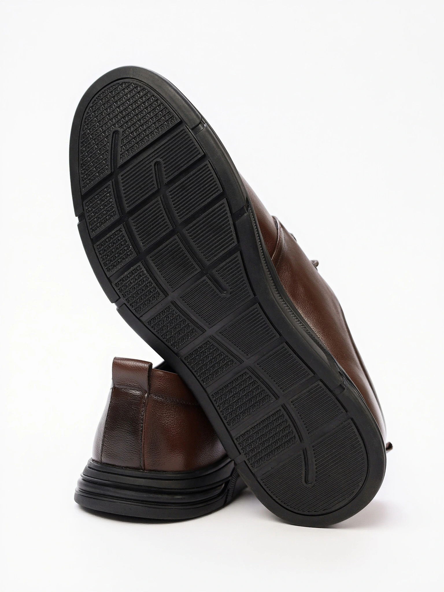 Туфли коричневого цвета со шнуровкой